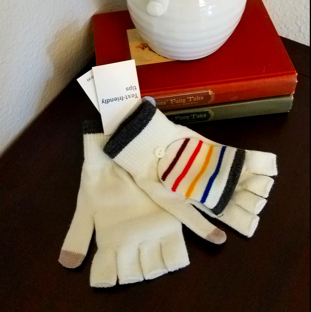 NWT Off White and Striped Fingerless Gloves